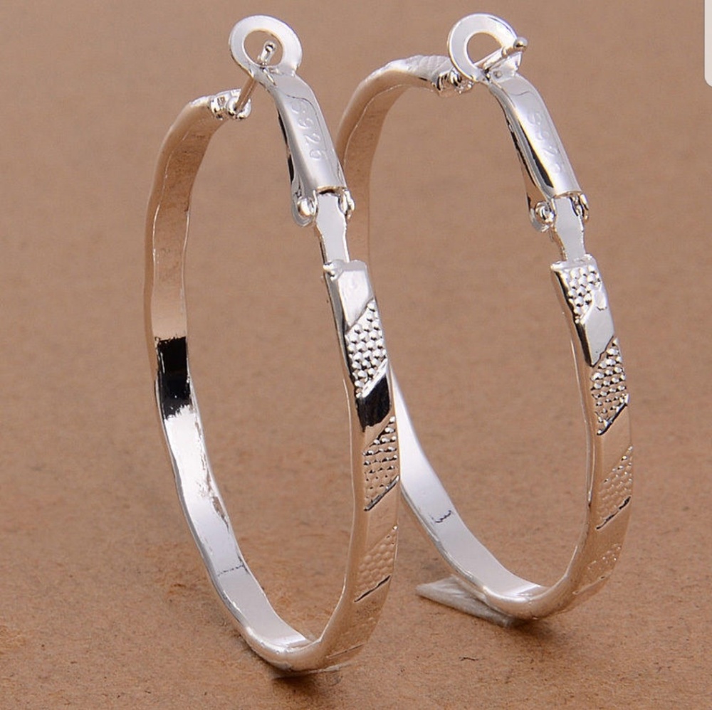 925 Silver Hoop Earrings NWOT